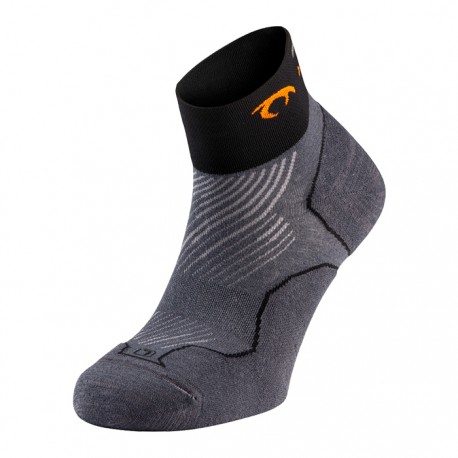 Calcetines Lurbel Distance Gris Negro Running